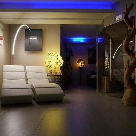 Hotel Monte Cristo Hoeselt Eksteriør bilde